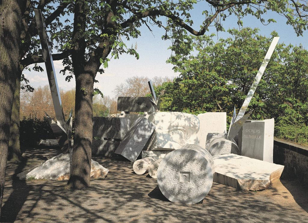 Anne und Patrick Poirier, Dépôt de mémoire et d'oubli. Stätte der Erinnerung und des Vergessens, 1992 © Ludwig Museum Koblenz, VG Bild-Kunst Bonn 2022