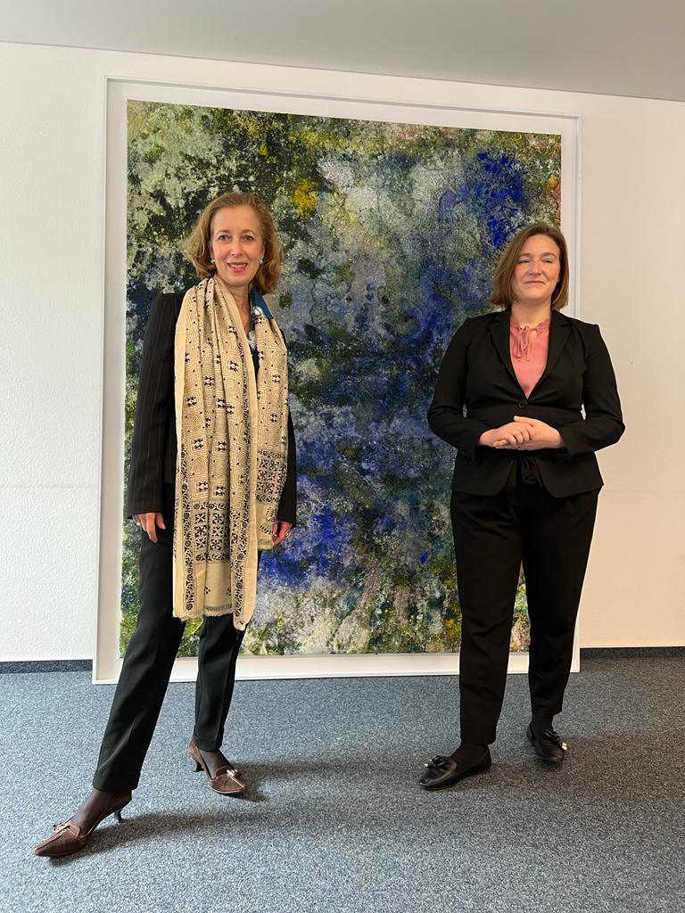 Katharina Binz und Prof. Dr. Beate Reifenscheid im Ministerin für Familie, Frauen, Kultur und Integration des Landes Rheinland-Pfalz