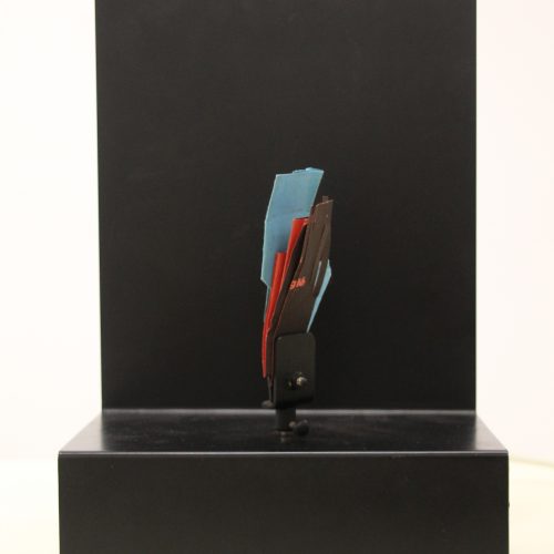 Jean Tinguely: „Constante“, 1964, Eisenblech, Elektromotor mit rotierender Halterung für diverse Materialien, 35 x 21 x 35 cm, Sammlung Ludwig Museum, Koblenz, Inv. NR LM 1993/79-T 23 © VG Bild-Kunst Bonn, 2025